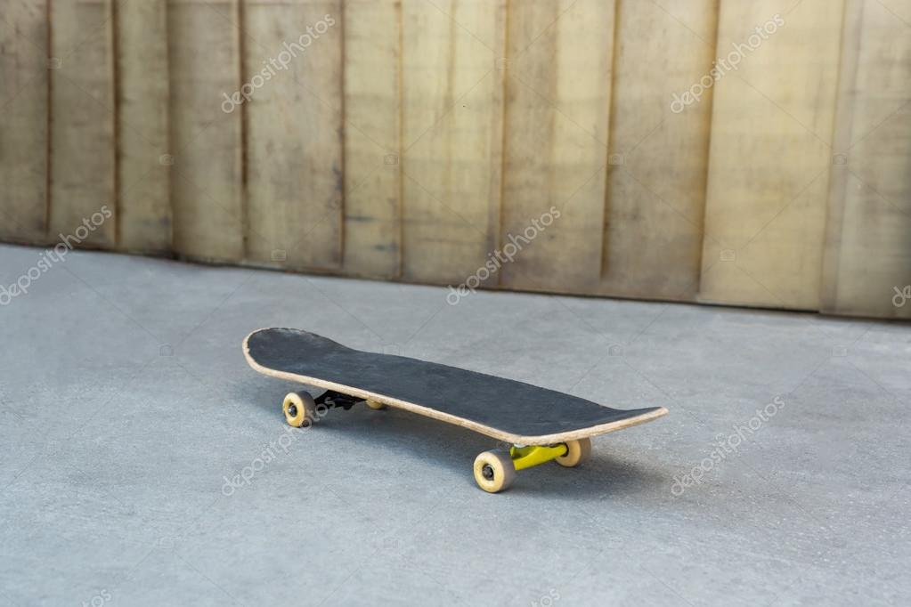 Skateboard similar-image